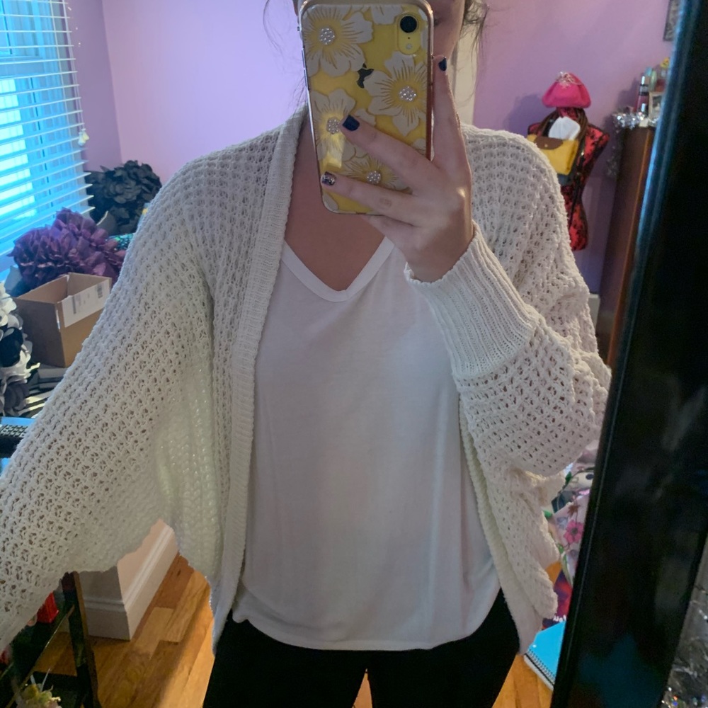 American Eagle Cream Cocoon Fit Cardigan